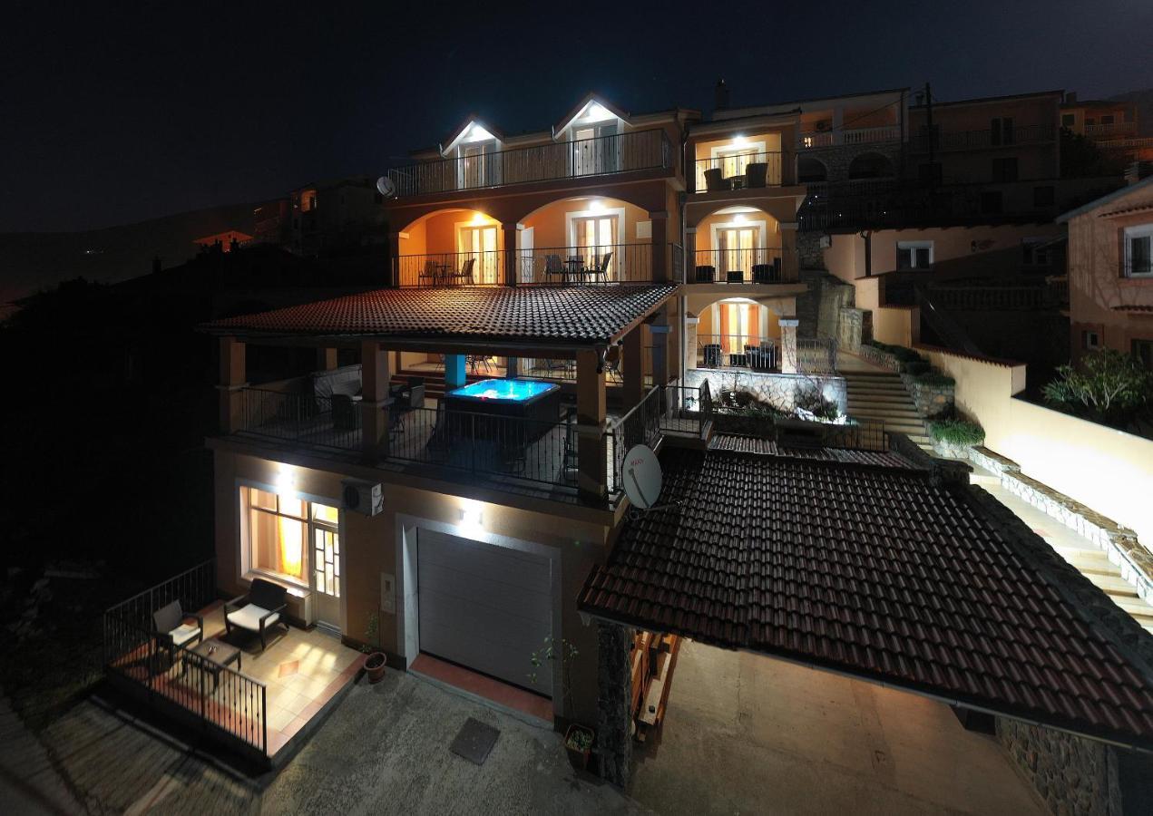 Apartments Lucia Senj 1 Exterior foto
