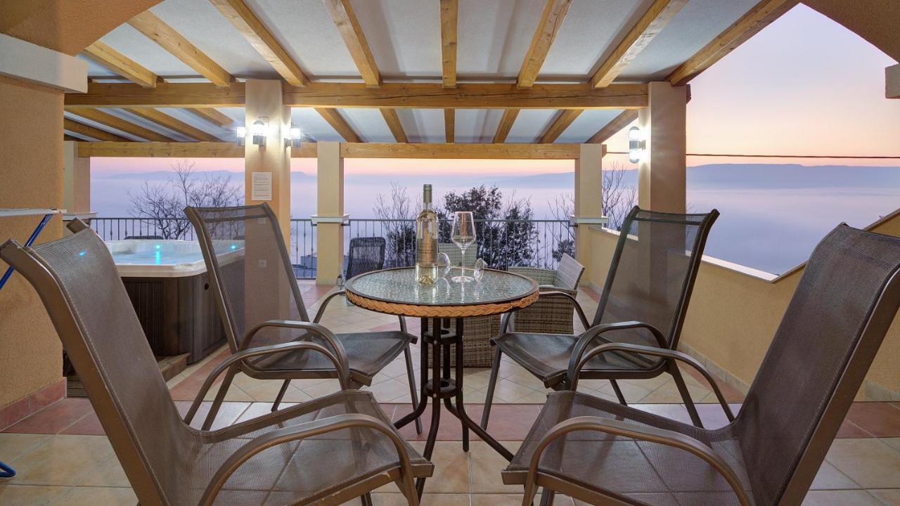 Apartments Lucia Senj 1 Exterior foto
