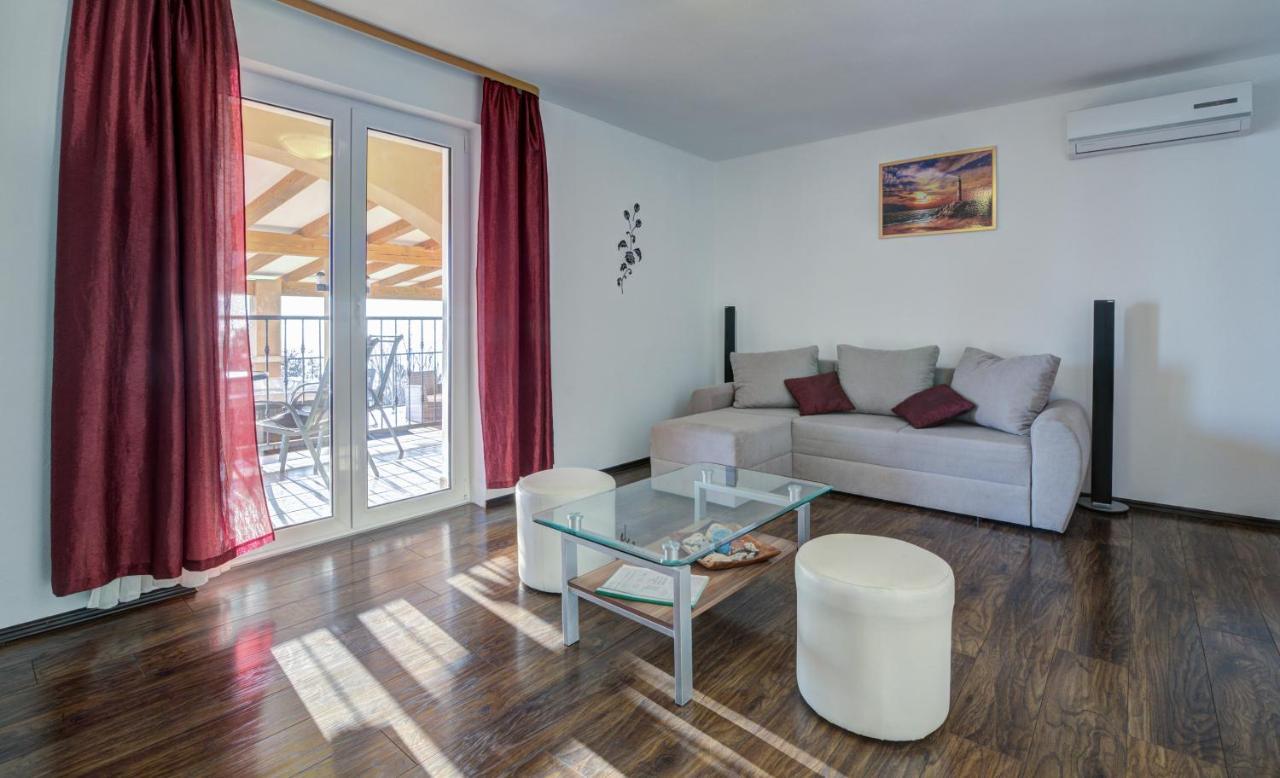 Apartments Lucia Senj 1 Exterior foto